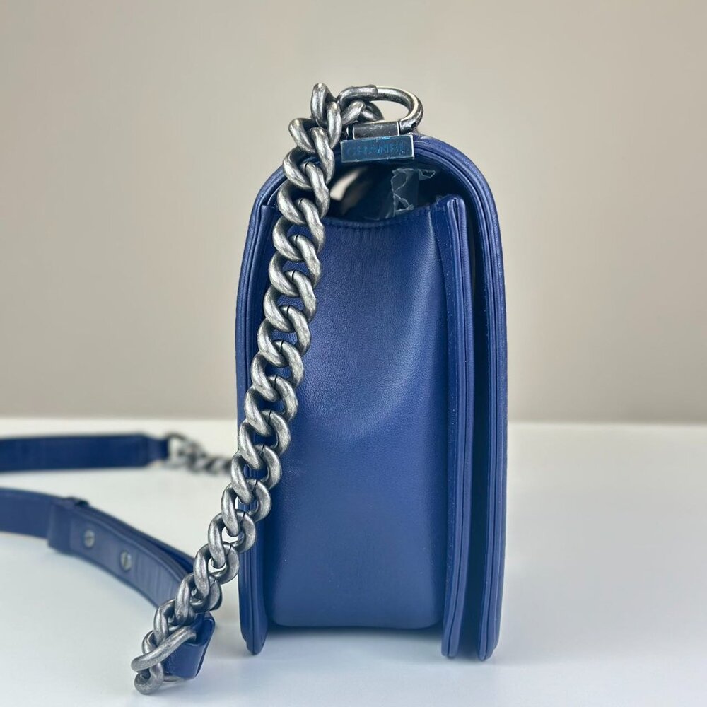 Chanel Blue Leather Lambskin Medium Large Boy Bag Shoulder Bag Crossbody - Picture 4 of 7